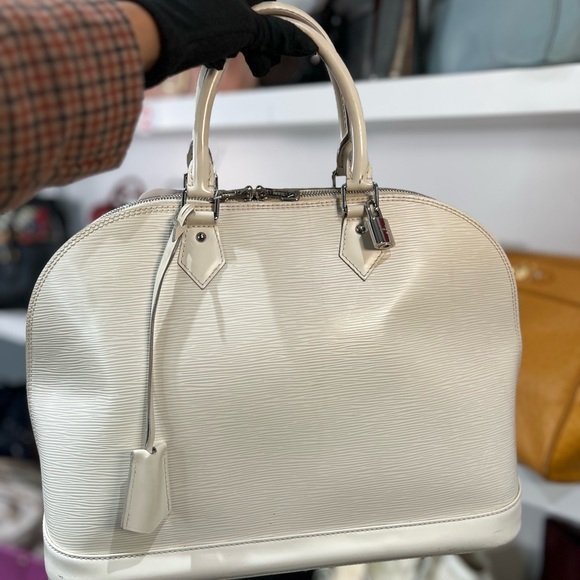 LV EPI ALMA GM - Picture 1 of 1
